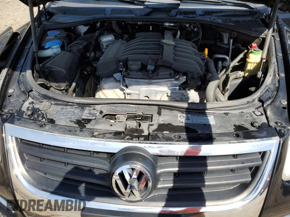 2010 Volkswagen Touareg VR6 with VIN WVGBF7A97AD003738, listed as a Copart auction lot 50394915 with 126,591 mi miles and Salvage Title. Bid and sale history available at DreamBid. Image 12.