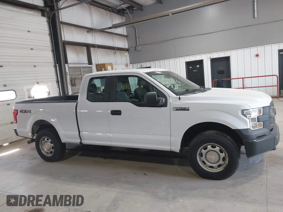 2015 Ford F-150 XLT with VIN 1FTFX1EF3FKD59476, listed as a IAAI auction lot 42622270 with 201,039 mi miles and . Bid and sale history available at DreamBid. Image 13.