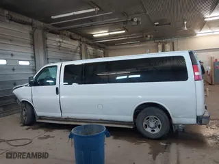 2012 Chevrolet Express Passenger 1LT with VIN 1GAZG1FG6C1160906, listed as a IAAI auction lot 41293635 with 314,405 mi miles. Bid and sale history available at carsss.com. Image 14.
