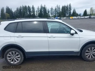 2018 Volkswagen Tiguan S with VIN 3VV0B7AXXJM051617, listed as a IAAI auction lot 41976860 with 66,186 mi miles. Bid and sale history available at carsss.com. Image 13.