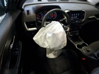 2024 GMC Terrain SLE z VIN 3GKALTEG6RL199479, wystawiony jako Copart lot #46661305 z przebiegiem 13 829 mil mil oraz Szkoda całkowita • Salvage title. Historia ofert i sprzedaży dostępna na DreamBid. Obrazek 8.