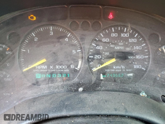 2000 GMC Sonoma SLS z VIN 1GTCS19W0Y8262960, wystawiony jako Copart lot #56512435 z przebiegiem 243 662 mil mil oraz Tytuł czysty. Historia ofert i sprzedaży dostępna na DreamBid. Obrazek 9.