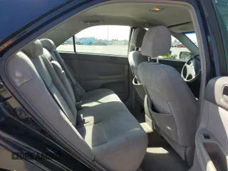 2004 Toyota Camry LE with VIN 4T1BE32K14U318133, listed as a Copart auction lot 54238185 with 293,761 mi miles and Salvage Title. Bid and sale history available at carsss.com. Image 10.