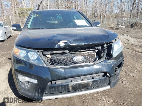 2012 Kia Sorento SX with VIN 5XYKWDA28CG271014, listed as a IAAI auction lot 41401638 with 135,772 mi miles. Bid and sale history available at carsss.com. Image 6.