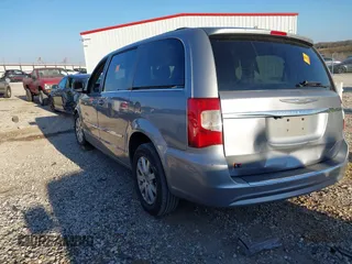 2014 Chrysler Town & Country Touring z VIN 2C4RC1BG4ER158739, wystawiony jako IAAI lot #40970547 z przebiegiem 179 456 mil mil oraz . Historia ofert i sprzedaży dostępna na DreamBid. Obrazek 3.