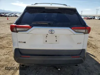 2020 Toyota RAV4 XLE Premium with VIN 2T3C1RFV8LW076549, listed as a Copart auction lot 49922535 with 136,074 mi miles and Salvage Title. Bid and sale history available at carsss.com. Image 6.