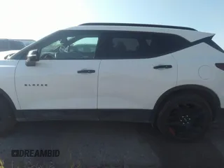 2020 Chevrolet Blazer LT z VIN 3GNKBCR49LS684674, wystawiony jako IAAI lot #40298156 z przebiegiem 83 008 mil mil oraz . Historia ofert i sprzedaży dostępna na DreamBid. Obrazek 14.