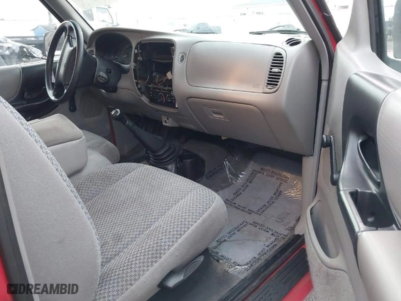 1998 Ford Ranger XL with VIN 1FTYR14C0WPB33327, listed as a IAAI auction lot 41412384 with 210,313 mi miles. Bid and sale history available at carsss.com. Image 5.