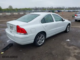 2009 Volvo S60 2.5T with VIN YV1RS592092720882, listed as a IAAI auction lot 42006676 with 143,647 mi miles. Bid and sale history available at carsss.com. Image 4.