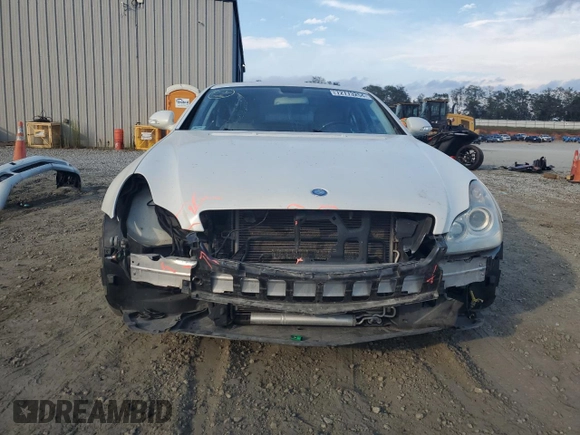 2006 Mercedes-Benz CLS-Class with VIN WDDDJ75X76A059519, listed as a Copart auction lot 72773254 with 99,200 mi miles and Salvage Title. Bid and sale history available at carsss.com. Image 5.