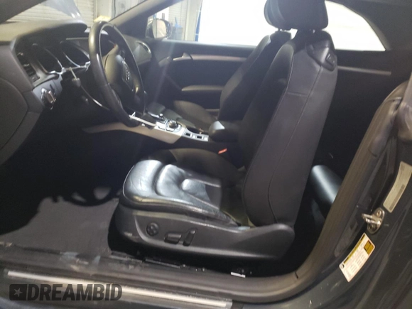 2010 Audi A5 Premium Plus z VIN WAULFAFH5AN021376, wystawiony jako Copart lot #85191434 z przebiegiem 57 629 mil mil oraz Czysty tytuł • Clean title. Historia ofert i sprzedaży dostępna na DreamBid. Obrazek 7.