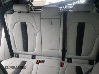 2021 BMW X5 M z VIN 5YMJU0C08M9H05967, wystawiony jako Copart lot #68961842 z przebiegiem 20 307 mil mil oraz . Historia ofert i sprzedaży dostępna na DreamBid. Obrazek 10.
