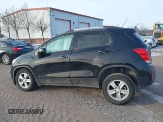 2021 Chevrolet Trax LT with VIN KL7CJPSB4MB357111, listed as a IAAI auction lot 41353017 with 39,650 mi miles. Bid and sale history available at carsss.com. Image 14.