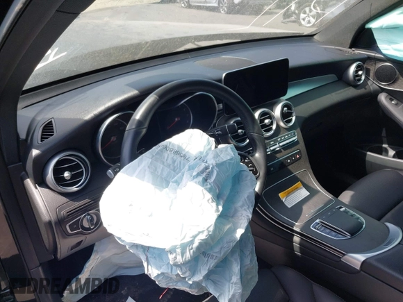 2022 Mercedes-Benz GLC 300 with VIN W1N0G8DB6NV391826, listed as a IAAI auction lot 42266256 with Not provided miles and . Bid and sale history available at DreamBid. Image 20.