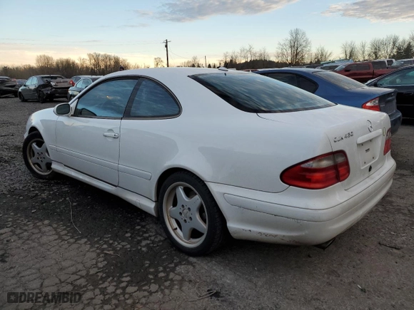 2001 Mercedes-Benz CLK-Class with VIN WDBLJ70G91F185789, listed as a Copart auction lot 86546174 with 140,958 mi miles and Salvage Title. Bid and sale history available at carsss.com. Image 2.