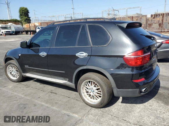 2012 BMW X5 35d z VIN 5UXZW0C51CL672406, wystawiony jako Copart lot #61686185 z przebiegiem 139 408 mil mil oraz Szkoda całkowita • Salvage title. Historia ofert i sprzedaży dostępna na DreamBid. Obrazek 2.