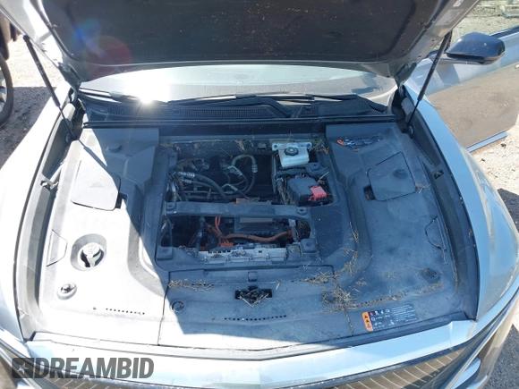 2024 Cadillac LYRIQ Luxury z VIN 1GYKPRRK7RZ122838, wystawiony jako IAAI lot #41958490 z przebiegiem Nie podano mil oraz . Historia ofert i sprzedaży dostępna na DreamBid. Obrazek 10.