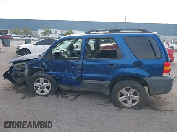 2007 Ford Escape Hybrid with VIN 1FMYU59H97KB98973, listed as a IAAI auction lot 41424165 with 1 mi miles. Bid and sale history available at carsss.com. Image 15.