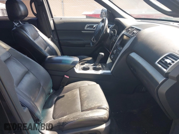2014 Ford Explorer XLT z VIN 1FM5K7D89EGA54741, wystawiony jako IAAI lot #42228508 z przebiegiem 150 878 mil mil oraz . Historia ofert i sprzedaży dostępna na DreamBid. Obrazek 5.