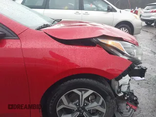 2021 Kia Forte LXS z VIN 3KPF24AD7ME330860, wystawiony jako IAAI lot #41558265 z przebiegiem 100 409 mil mil oraz . Historia ofert i sprzedaży dostępna na DreamBid. Obrazek 18.