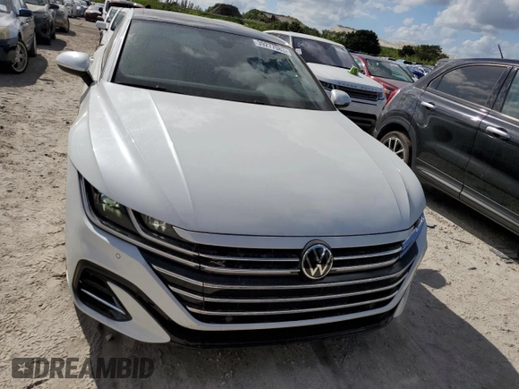 2022 Volkswagen Arteon SEL R-Line z VIN WVWAR7AN5NE011955, wystawiony jako Copart lot #39277083 z przebiegiem 2 808 mil mil oraz . Historia ofert i sprzedaży dostępna na DreamBid. Obrazek 5.