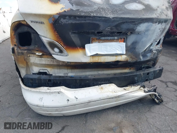 2000 Toyota Avalon XL z VIN 4T1BF28B1YU010240, wystawiony jako IAAI lot #40956040 z przebiegiem Nie podano mil oraz . Historia ofert i sprzedaży dostępna na DreamBid. Obrazek 11.