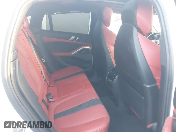 2022 BMW X6 M with VIN 5YMCY0C03N9J18331, listed as a IAAI auction lot 41815291 with 14,907 mi miles. Bid and sale history available at carsss.com. Image 8.