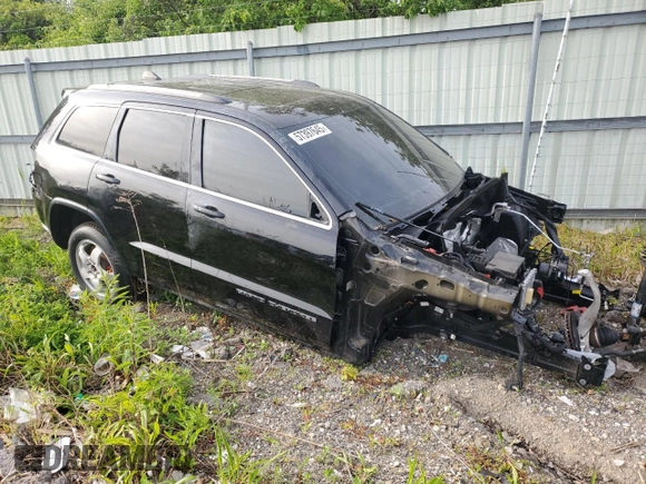 2020 Jeep Grand Cherokee Limited with VIN 1C4RJFBG0LC180598, listed as a Copart auction lot 57397645 with Not provided miles and Non repairable. Bid and sale history available at DreamBid. Image 4.