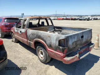 1998 GMC Sonoma SLS with VIN 1GTCS19X9W8526862, listed as a Copart auction lot 62256964 with Not Provided miles and Non Repairable. Bid and sale history available at DreamBid. Image 2.
