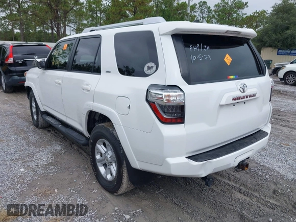 2018 Toyota 4Runner SR5 z VIN JTEBU5JR9J5610308, wystawiony jako IAAI lot #37802713 z przebiegiem 64 200 mil mil oraz . Historia ofert i sprzedaży dostępna na DreamBid. Obrazek 3.