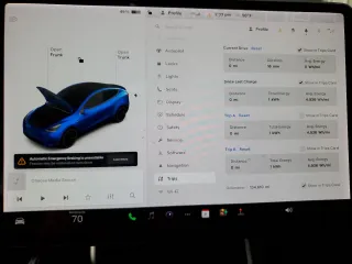 2020 Tesla Model Y Long Range with VIN 5YJYGDEF1LF035901, listed as a Copart auction lot 51004695 with 134,610 mi miles and Salvage Title. Bid and sale history available at DreamBid. Image 9.