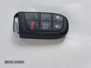 2019 Jeep Renegade Latitude z VIN ZACNJBBB0KPK39166, wystawiony jako IAAI lot #42074306 z przebiegiem 84 325 mil mil oraz . Historia ofert i sprzedaży dostępna na DreamBid. Obrazek 11.