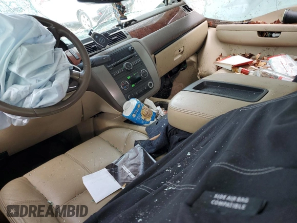 2009 GMC Yukon SLT 4SA z VIN 1GKEC333X9R244790, wystawiony jako Copart lot #86259474 z przebiegiem Nie podano mil oraz Szkoda całkowita • Salvage title. Historia ofert i sprzedaży dostępna na DreamBid. Obrazek 7.