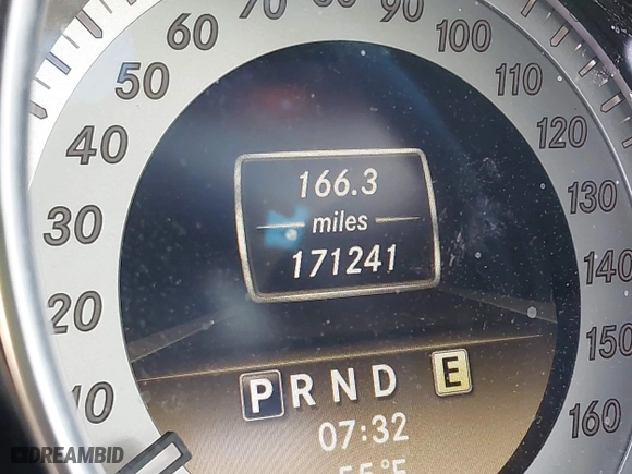 2012 Mercedes-Benz C-Class C 250 with VIN WDDGJ4HB8CF808287, listed as a IAAI auction lot 42036306 with 171,241 mi miles. Bid and sale history available at carsss.com. Image 7.
