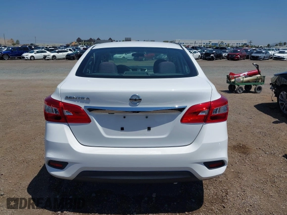 2018 Nissan Sentra S z VIN 3N1AB7AP6JY301076, wystawiony jako IAAI lot #42300529 z przebiegiem 117 730 mil mil oraz . Historia ofert i sprzedaży dostępna na DreamBid. Obrazek 16.