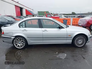 2001 BMW 3 Series 330i with VIN WBAAV53441FJ64705, listed as a IAAI auction lot 41632831 with 211,862 mi miles. Bid and sale history available at carsss.com. Image 13.