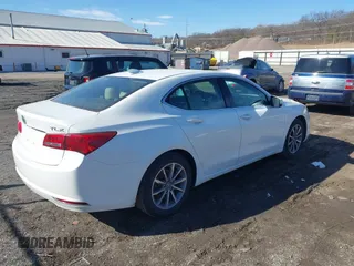 2018 Acura TLX w/Technology Pkg with VIN 19UUB1F59JA001116, listed as a IAAI auction lot 41747984 with 105,091 mi miles. Bid and sale history available at carsss.com. Image 4.