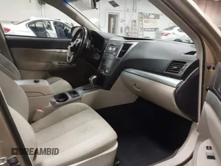 2010 Subaru Outback Premium All-Weather Anniversary z VIN 4S4BRBCC8A3325085, wystawiony jako IAAI lot #41994674 z przebiegiem 148 033 mil mil oraz . Historia ofert i sprzedaży dostępna na DreamBid. Obrazek 5.