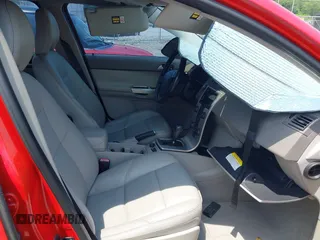2005 Volvo S40 с VIN YV1MH682652075181, выставлен на аукционе IAAI как лот 42410309 с пробегом Не указан миль и . История ставок и продаж доступна на DreamBid. Изображение 5.
