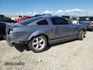 2007 Ford Mustang Deluxe z VIN 1ZVFT80NX75222261, wystawiony jako Copart lot #56236045 z przebiegiem 113 714 mil mil oraz Szkoda całkowita • Salvage title. Historia ofert i sprzedaży dostępna na DreamBid. Obrazek 3.