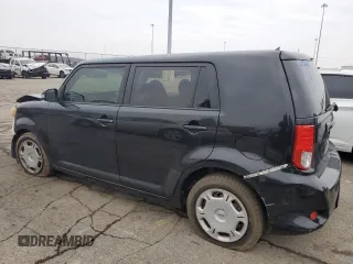2014 Scion xB z VIN JTLZE4FE7EJ049074, wystawiony jako Copart lot #85734414 z przebiegiem 102 358 mil mil oraz Szkoda całkowita • Salvage title. Historia ofert i sprzedaży dostępna na DreamBid. Obrazek 2.