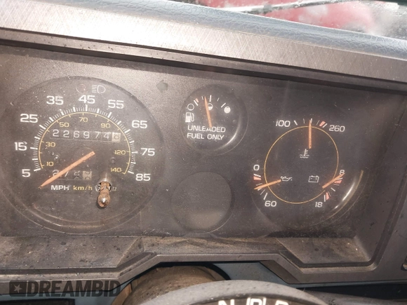 1993 GMC Van z VIN 1GTEG25H1PF507914, wystawiony jako IAAI lot #41546672 z przebiegiem 226 974 mil mil oraz . Historia ofert i sprzedaży dostępna na DreamBid. Obrazek 7.
