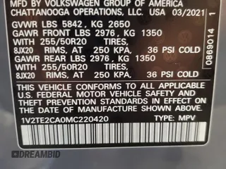 2021 Volkswagen Atlas SEL Premium z VIN 1V2TE2CA0MC220420, wystawiony jako Copart lot #56583215 z przebiegiem 27 662 mil mil oraz Szkoda całkowita • Salvage title. Historia ofert i sprzedaży dostępna na DreamBid. Obrazek 14.