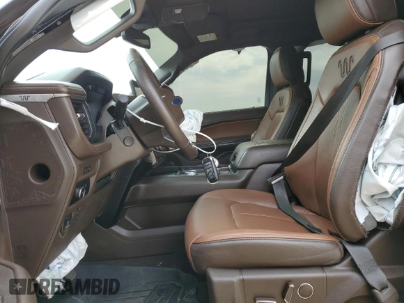 2023 Ford Expedition Max King Ranch z VIN 1FMJK1P85PEA13934, wystawiony jako Copart lot #54542605 z przebiegiem 46 310 mil mil oraz Szkoda całkowita • Salvage title. Historia ofert i sprzedaży dostępna na DreamBid. Obrazek 7.