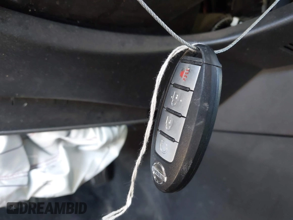 2018 Nissan Kicks S with VIN 3N1CP5CU5JL525597, listed as a IAAI auction lot 41485867 with 100,840 mi miles. Bid and sale history available at carsss.com. Image 11.