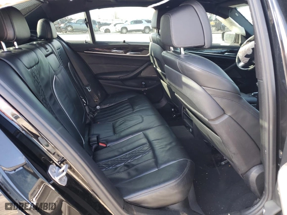 2018 BMW 5 Series M550i xDrive with VIN WBAJB9C5XJG464557, listed as a Copart auction lot 86895874 with 0 mi miles and Salvage Title. Bid and sale history available at carsss.com. Image 10.