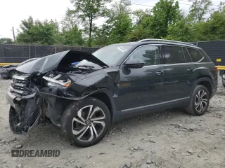 2021 Volkswagen Atlas SEL Premium z VIN 1V2TR2CA2MC513384, wystawiony jako Copart lot #56565305 z przebiegiem 61 815 mil mil oraz Szkoda całkowita • Salvage title. Historia ofert i sprzedaży dostępna na DreamBid. Obrazek 1.