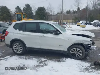 2017 BMW X3 xDrive28i z VIN 5UXWX9C38H0W76528, wystawiony jako IAAI lot #41543645 z przebiegiem 76 108 mil mil oraz . Historia ofert i sprzedaży dostępna na DreamBid. Obrazek 13.