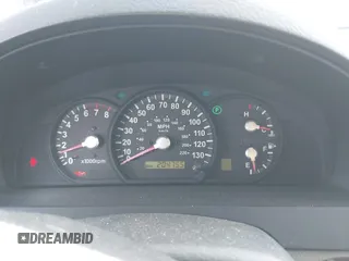 2005 Kia Sorento LX with VIN KNDJD733055359236, listed as a IAAI auction lot 41681533 with 204,755 mi miles. Bid and sale history available at carsss.com. Image 7.