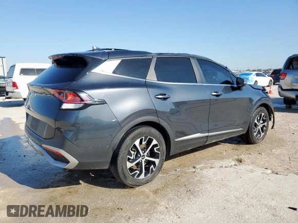 2023 Kia Sportage EX z VIN 5XYK33AF0PG026185, wystawiony jako Copart lot #52243495 z przebiegiem 58 019 mil mil oraz Nie do naprawy • Non repairable. Historia ofert i sprzedaży dostępna na DreamBid. Obrazek 3.